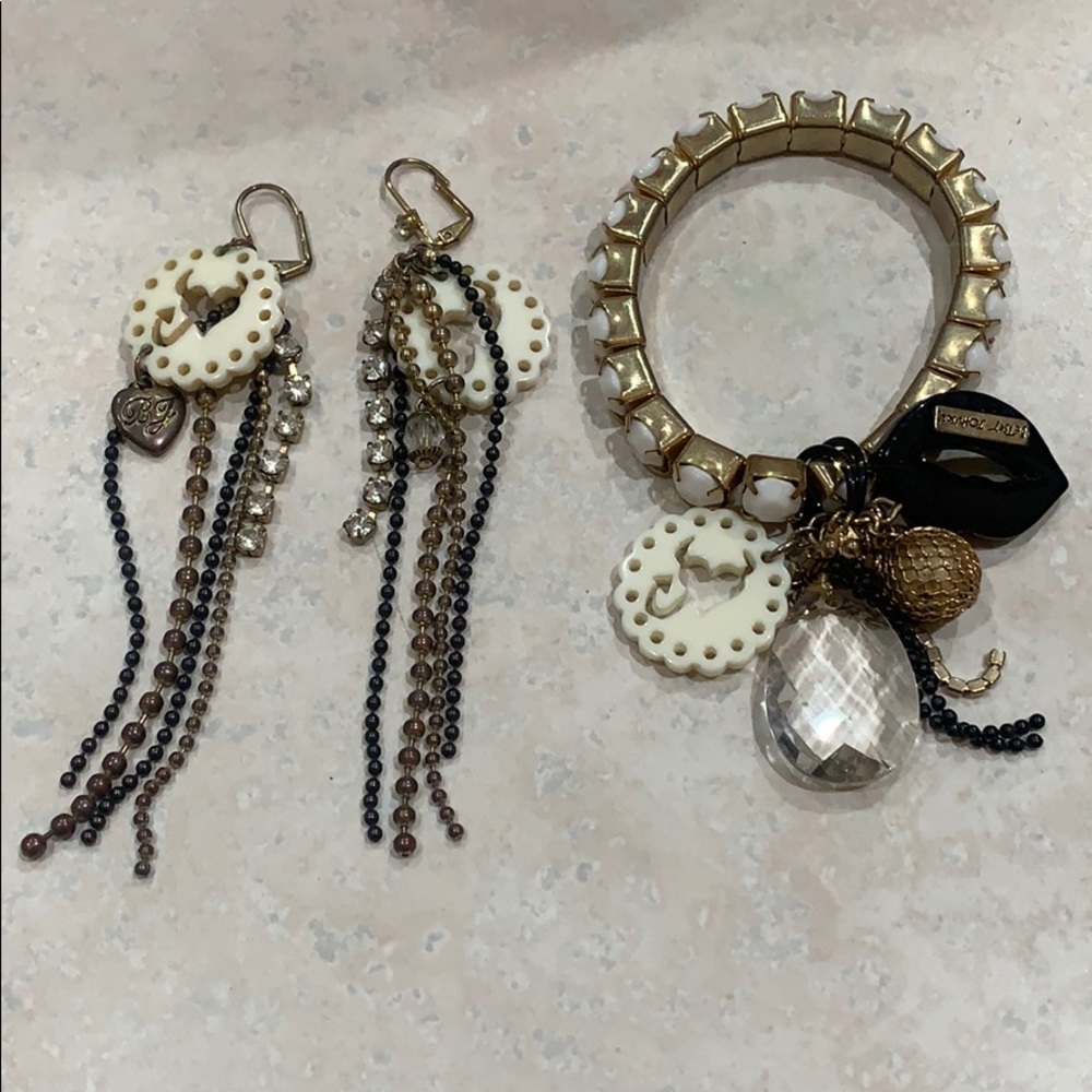 Betsey Johnson earring/bracelet set